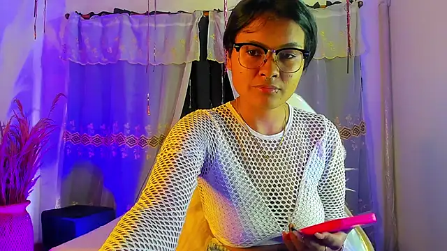 CloeEvans0 online show from 11/29/25, 07:36