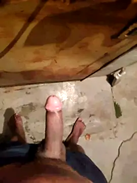 Snapshot of DesiHunk2255 chatting on 11/30/25, 07:03 DesiHunk2255 online show from 11/30/25, 07:03