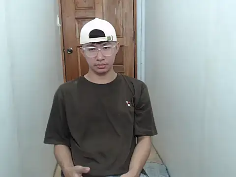 asiantwink0000 online show from 01/13/26, 08:35