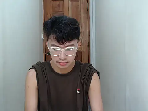 asiantwink0000 online show from 12/21/25, 04:03