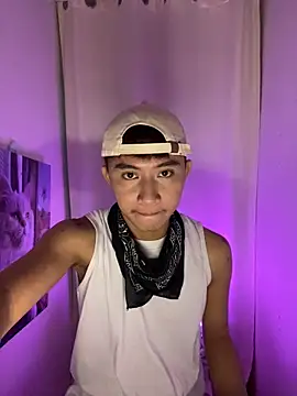 asiantwink0000 online show from 02/14/26, 09:53