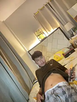 asiantwink0000 online show from 01/14/26, 09:35