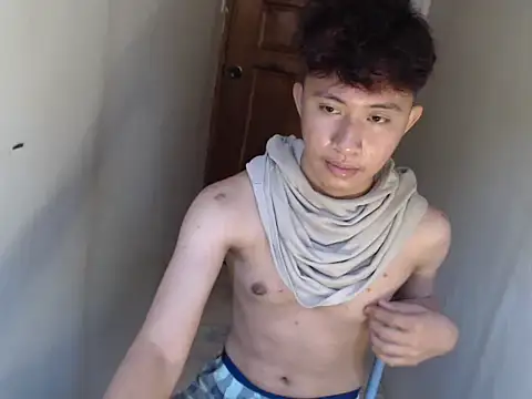 asiantwink0000 online show from 01/18/26, 03:54