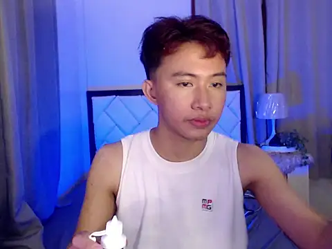 asiantwink0000 online show from 02/25/26, 08:41