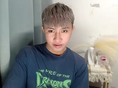 Snapshot of asiantwink0000 chatting on 05/21/26, 01:52 asiantwink0000 online show from 05/21/26, 01:52