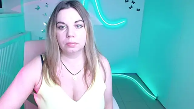 Amanda Swannn online show from 12/04/25, 12:59