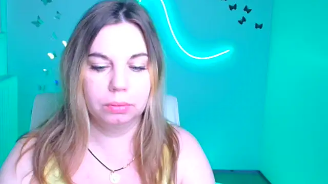 Snapshot of Amanda_Swannn chatting on 12/02/25, 06:37 Amanda Swannn online show from 12/02/25, 06:37