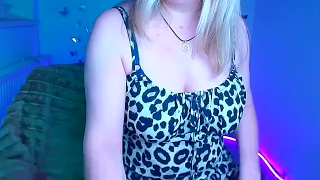 Amanda Swannn online show from 04/07/26, 05:53