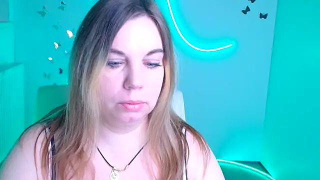 Amanda Swannn online show from 12/15/25, 06:52