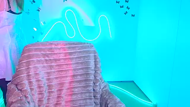 Amanda Swannn online show from 03/12/26, 06:50