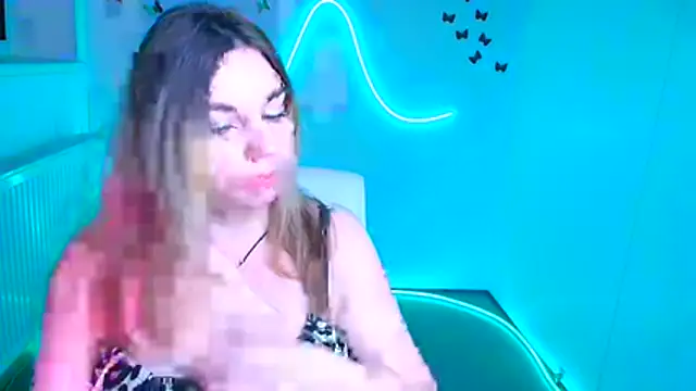 Amanda Swannn online show from 12/21/25, 06:48