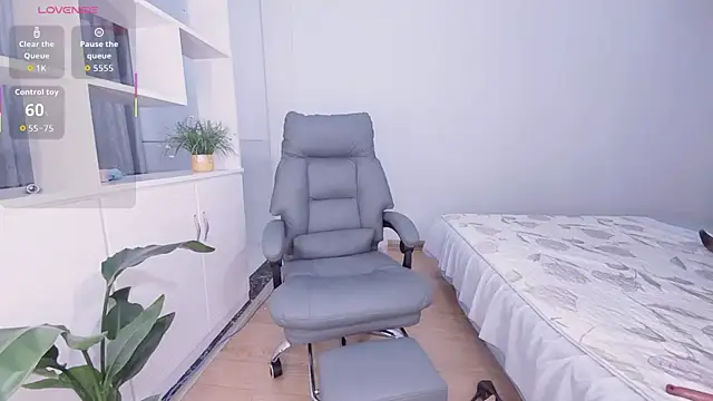 Wan-Yun-520 online show from 12/18/25, 01:15