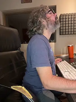 maxxporong online show from 12/20/25, 03:26