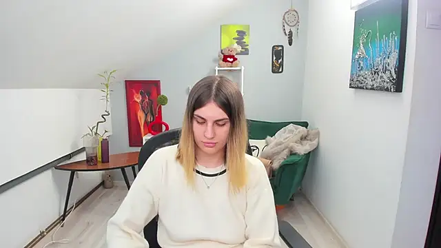 SarahOwenn online show from 11/28/25, 12:38