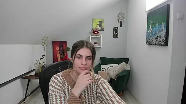 SarahOwenn online show from 11/27/25, 02:50