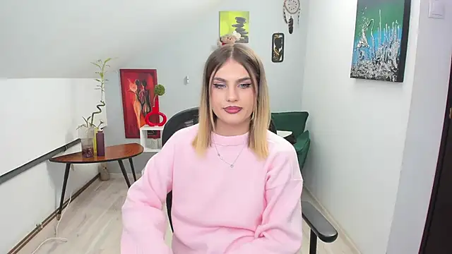 SarahOwenn online show from 12/02/25, 01:35