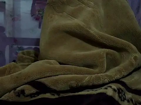 Snapshot of Hot_Princess2000 chatting on 12/14/25, 11:10 Hot Princess2000 online show from 12/14/25, 11:10