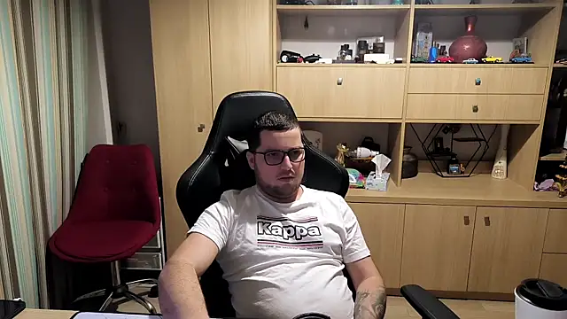 kevinnlovelly online show from 12/02/25, 11:28