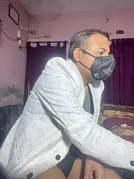 Saxymood1111 online show from 12/17/25, 06:07