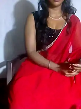 pooja199 online show from 12/18/25, 05:28