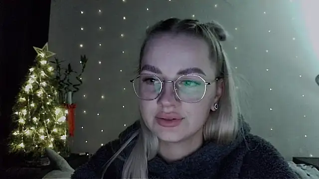 Whitehex666 online show from 12/22/25, 05:13