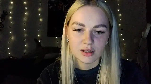 Whitehex666 online show from 12/04/25, 04:39