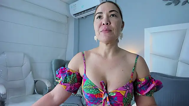 AnnaJaimes online show from 04/22/26, 11:55