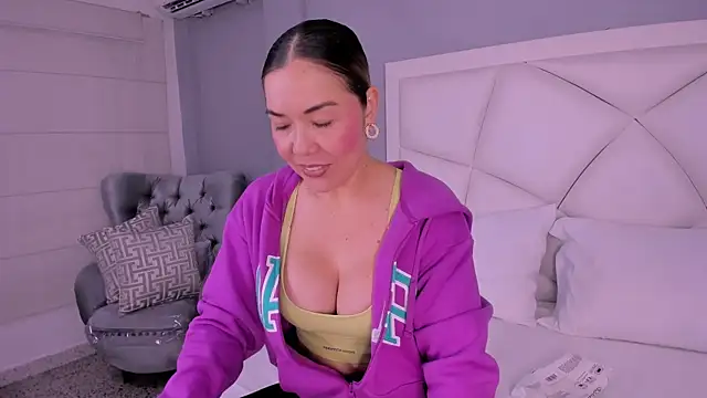 Snapshot of AnnaJaimes chatting on 02/16/26, 11:35 AnnaJaimes online show from 02/16/26, 11:35