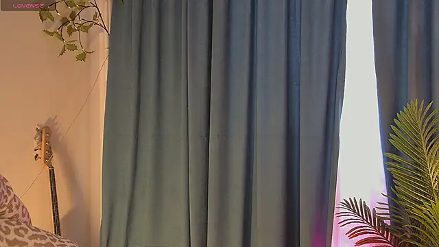 Jennifer Wiliams online show from 03/02/26, 06:36