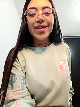 Violett  Rose online show from 12/17/25, 12:21