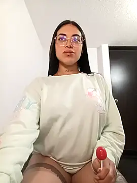 Violett  Rose online show from 12/23/25, 12:22