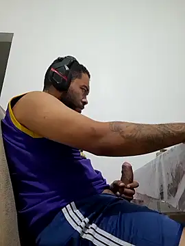 Snapshot of marco_Anthony75 chatting on 03/19/26, 09:42 marco Anthony75 online show from 03/19/26, 09:42