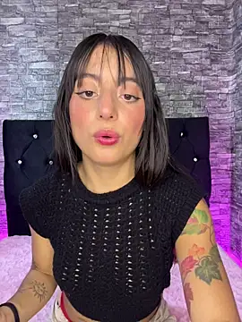 Mia fiire online show from 03/19/26, 07:14