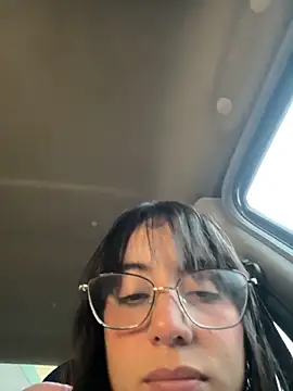 Mia fiire online show from 12/20/25, 07:06