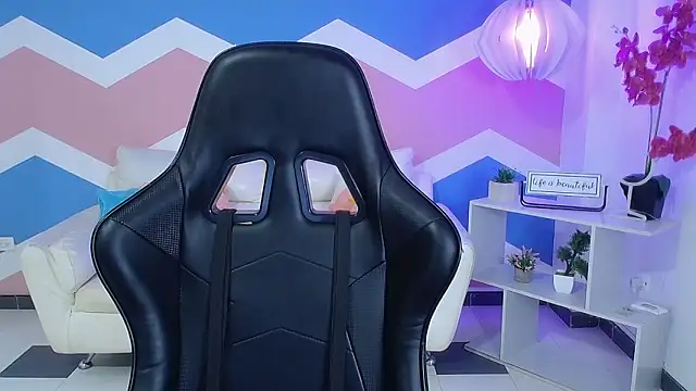 zahira1 online show from 02/16/26, 08:18