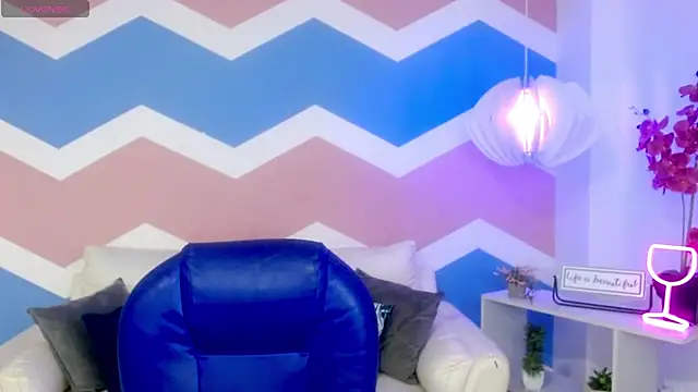 zahira1 online show from 12/04/25, 05:23