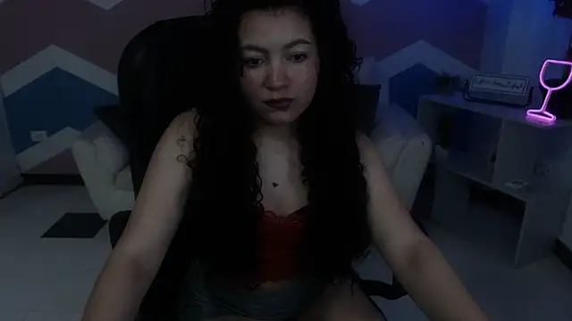 zahira1 online show from 11/30/25, 05:36