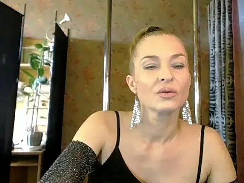 Soniakiss online show from 04/08/26, 01:45