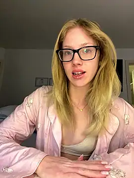 RosieLovexoxx online show from 01/12/26, 04:03