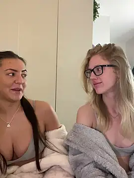 RosieLovexoxx online show from 01/09/26, 06:15