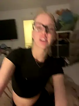 RosieLovexoxx online show from 12/15/25, 09:09