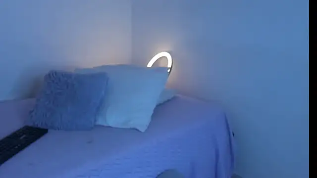 violetaebony online show from 12/15/25, 10:54