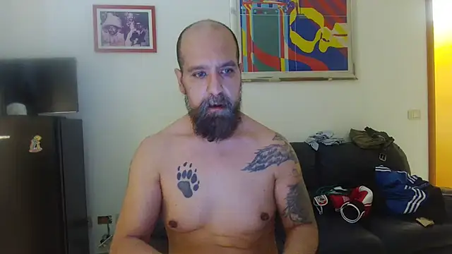 Snapshot of AMIRDIB2025 chatting on 07/12/26, 05:14 AMIRDIB2025 online show from 07/12/26, 05:14