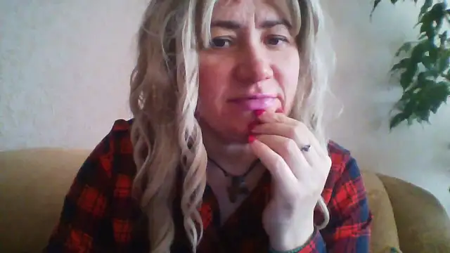 ClaireShannon online show from 01/15/26, 01:14