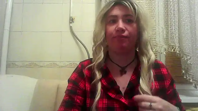 ClaireShannon online show from 12/19/25, 05:37