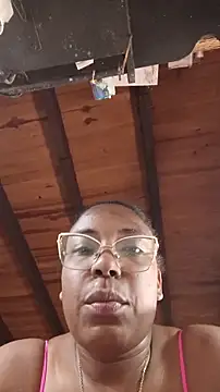 Snapshot of ChanneldelaCroix chatting on 04/04/26, 11:22 ChanneldelaCroix online show from 04/04/26, 11:22