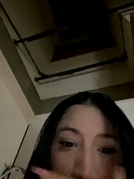 lina10  online show from 12/02/25, 11:39