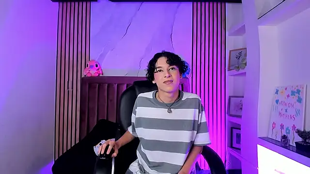 SthepanodiMonaco online show from 04/14/26, 03:22