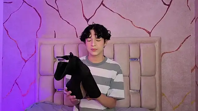 Snapshot of SthepanodiMonaco chatting on 02/24/26, 08:53 SthepanodiMonaco online show from 02/24/26, 08:53