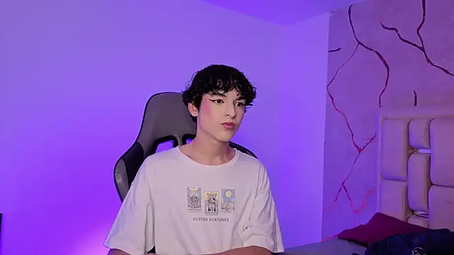 Snapshot of SthepanodiMonaco chatting on 02/14/26, 08:31 SthepanodiMonaco online show from 02/14/26, 08:31